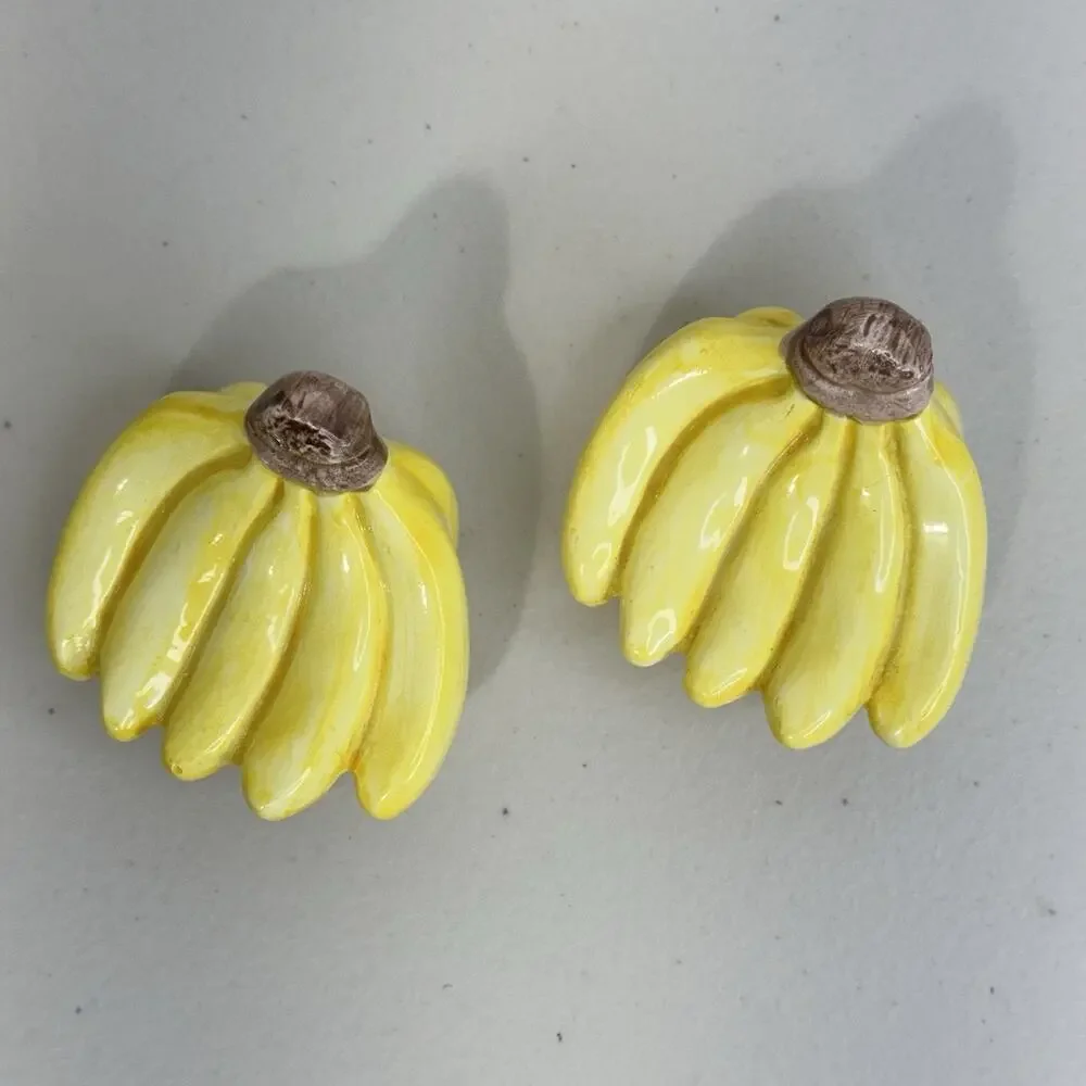 VTG Yellow Ceramic Bunches Of Bananas Fruit Shaped Salt & Pepper Shaker Set MCM